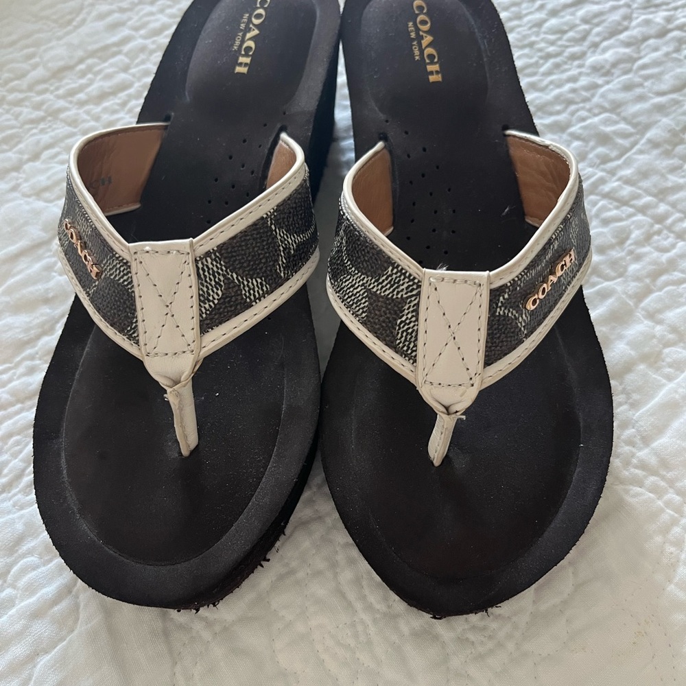 Coach flip flops